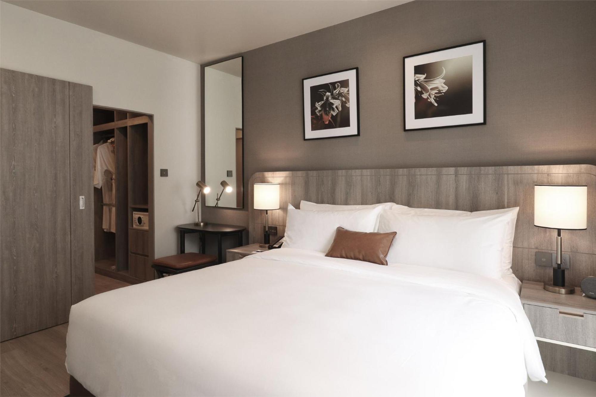 Staybridge Suites Bangkok Sukhumvit By Ihg Buitenkant foto