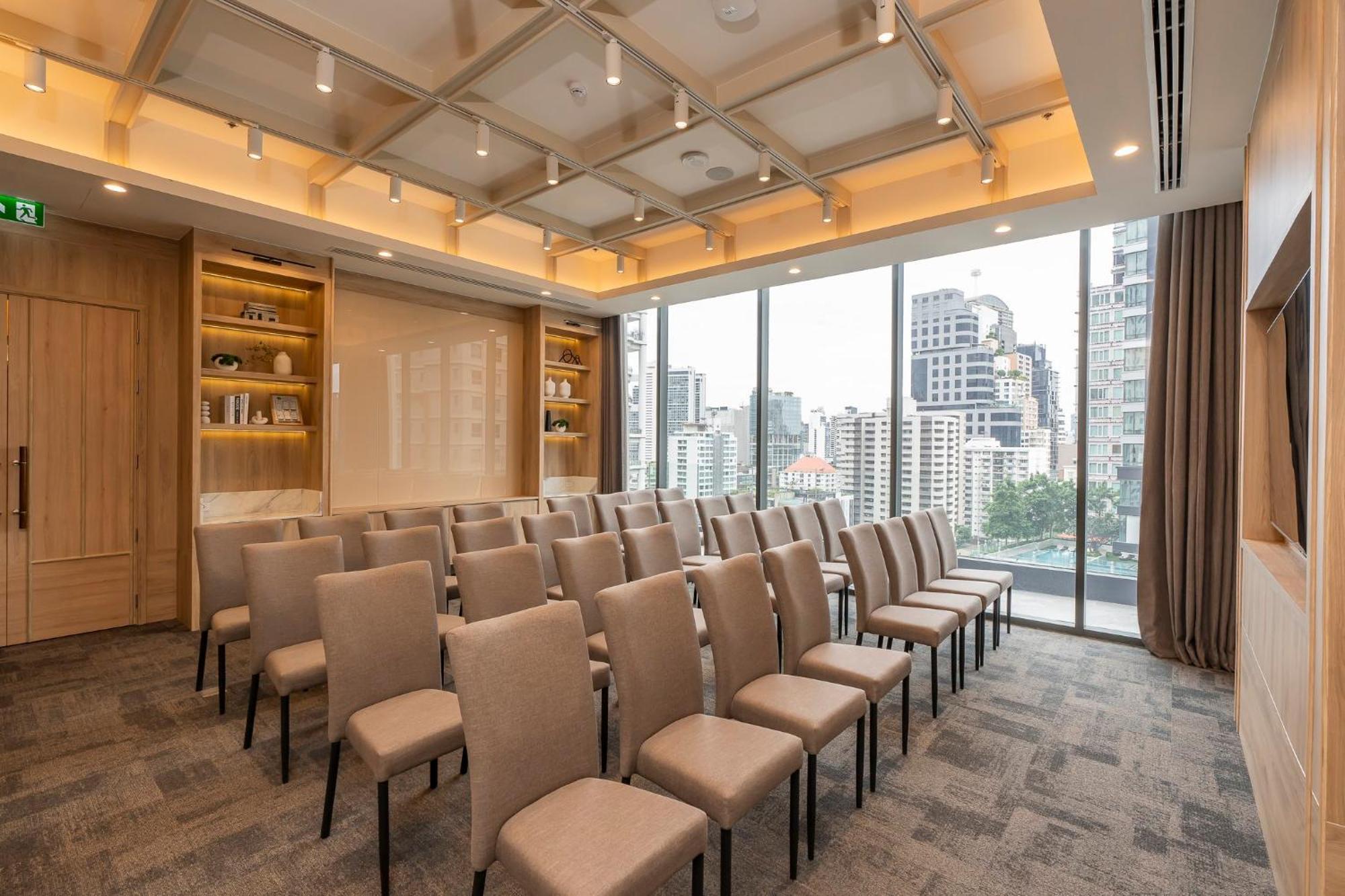 Staybridge Suites Bangkok Sukhumvit By Ihg Buitenkant foto