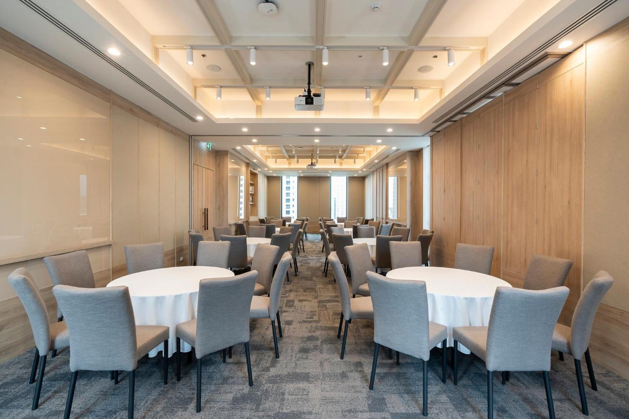 Staybridge Suites Bangkok Sukhumvit By Ihg Buitenkant foto