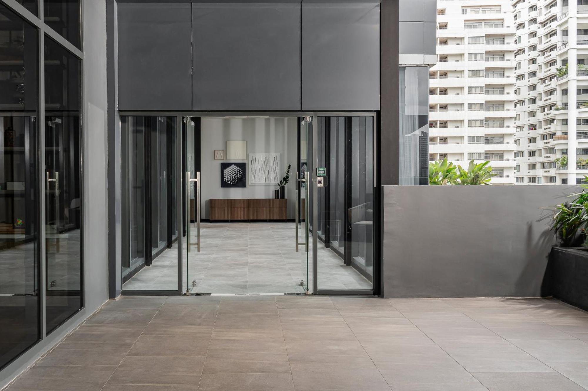 Staybridge Suites Bangkok Sukhumvit By Ihg Buitenkant foto