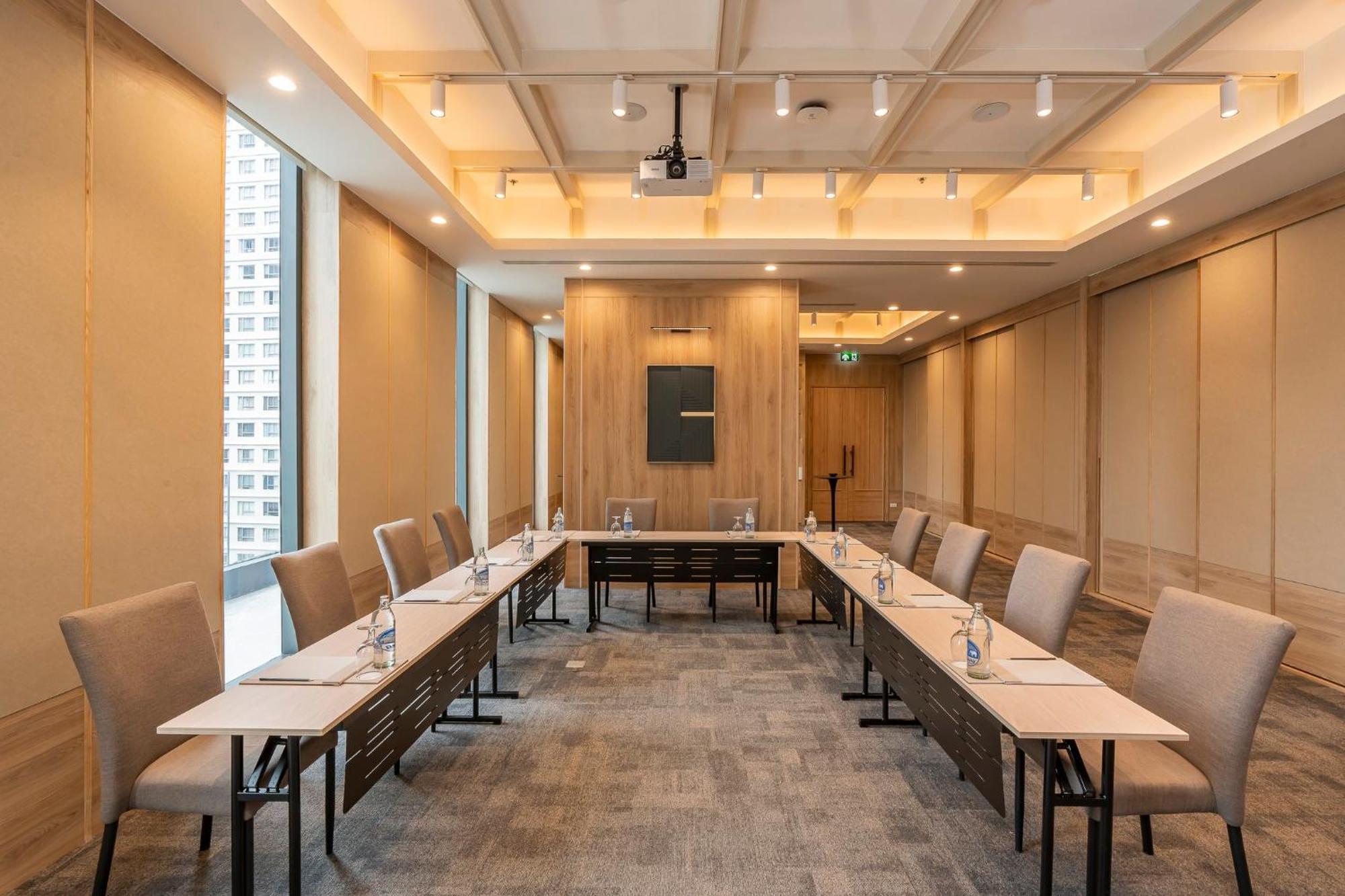 Staybridge Suites Bangkok Sukhumvit By Ihg Buitenkant foto