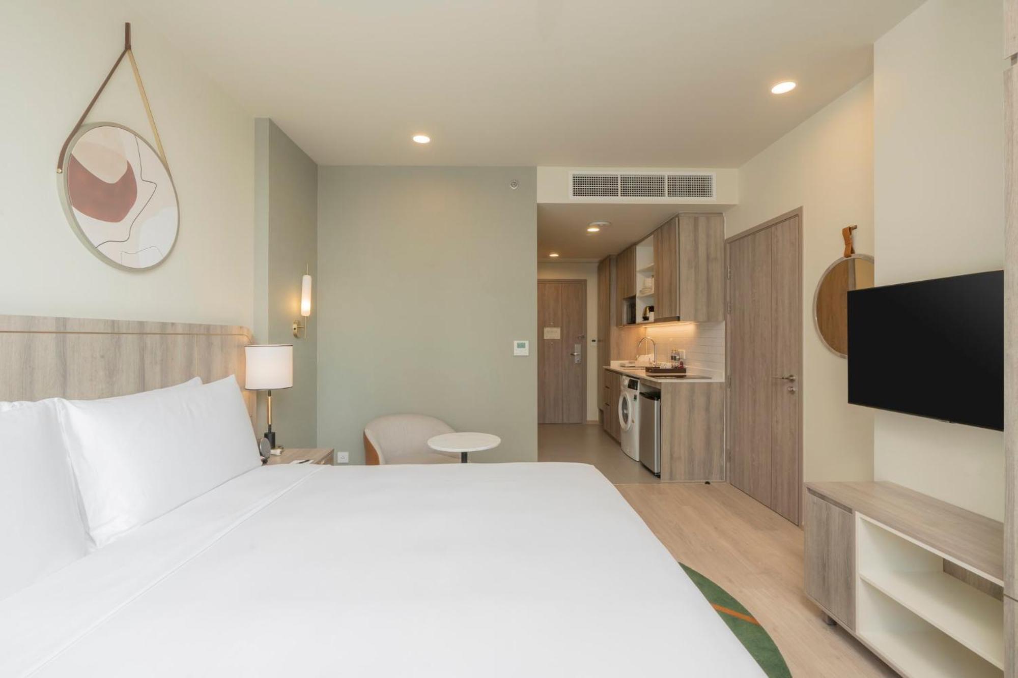 Staybridge Suites Bangkok Sukhumvit By Ihg Buitenkant foto